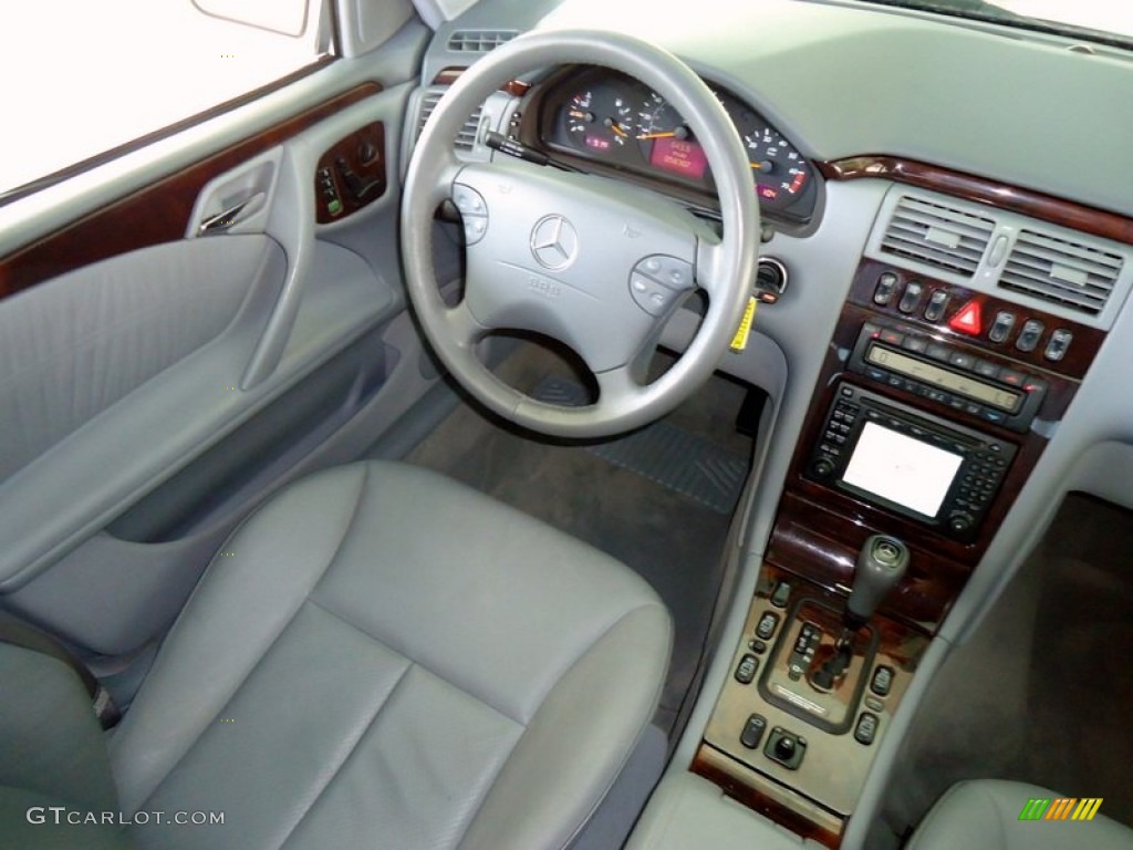 Ash Interior 2000 Mercedes-Benz E 320 4Matic Sedan Photo #72462832