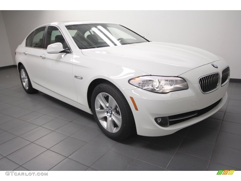 2013 5 Series 528i Sedan - Alpine White / Black photo #1