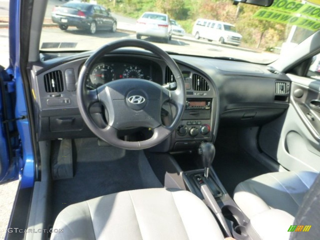 2004 Elantra GT Hatchback - Tidal Wave Blue / Dark Gray photo #17