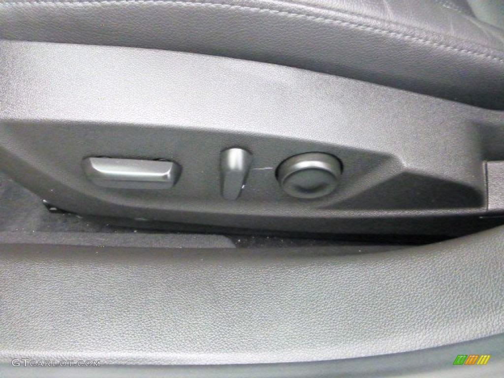 2011 Regal CXL - Stone Metallic / Ebony photo #16