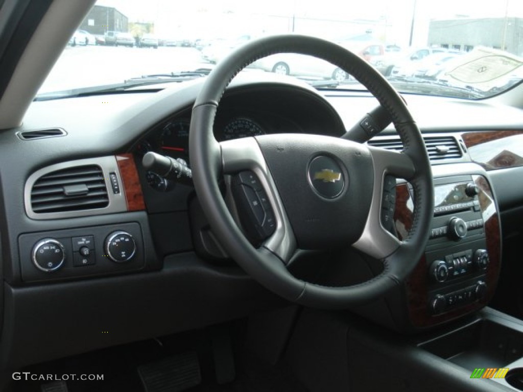 2013 Chevrolet Avalanche LS 4x4 Black Diamond Edition Ebony Steering Wheel Photo #72468596
