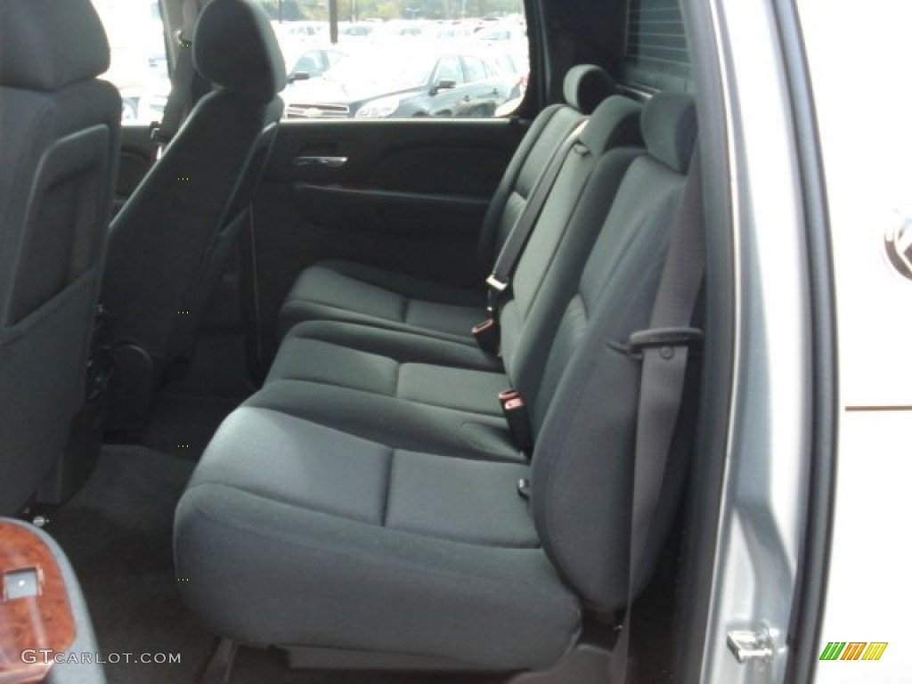 2013 Chevrolet Avalanche LS 4x4 Black Diamond Edition Rear Seat Photo #72468605