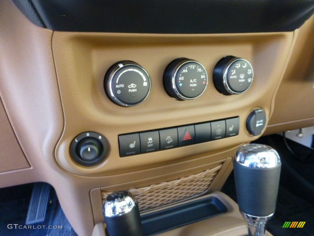 2013 Jeep Wrangler Unlimited Sahara 4x4 Controls Photo #72471847