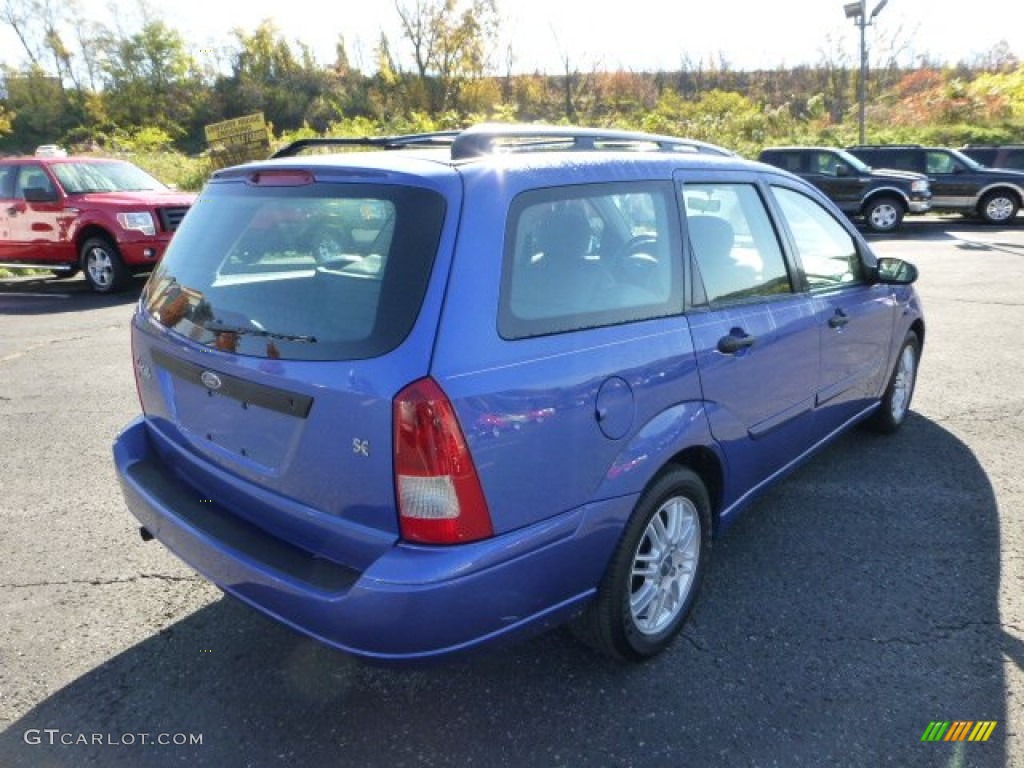 2003 Focus SE Wagon - French Blue Metallic / Medium Graphite photo #2
