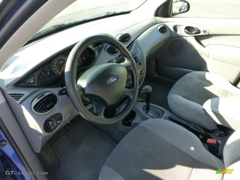 2003 Focus SE Wagon - French Blue Metallic / Medium Graphite photo #12