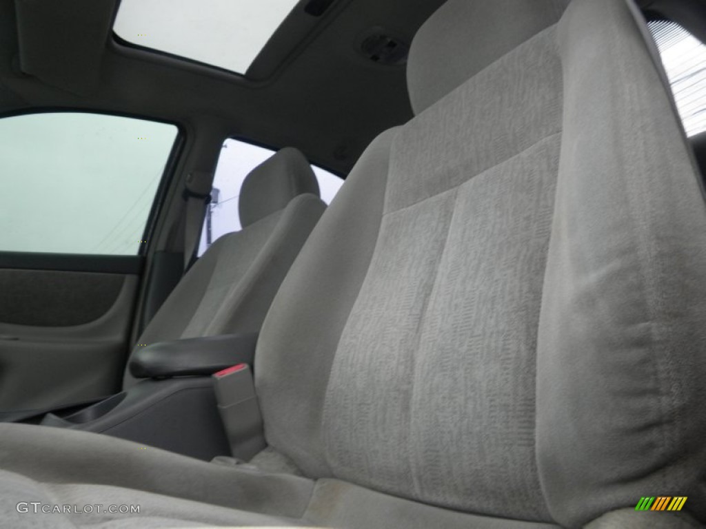 2002 Alero GL Sedan - Onyx Black / Pewter photo #7