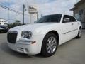 Bright White - 300 C HEMI Photo No. 5