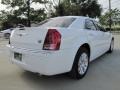 Bright White - 300 C HEMI Photo No. 10