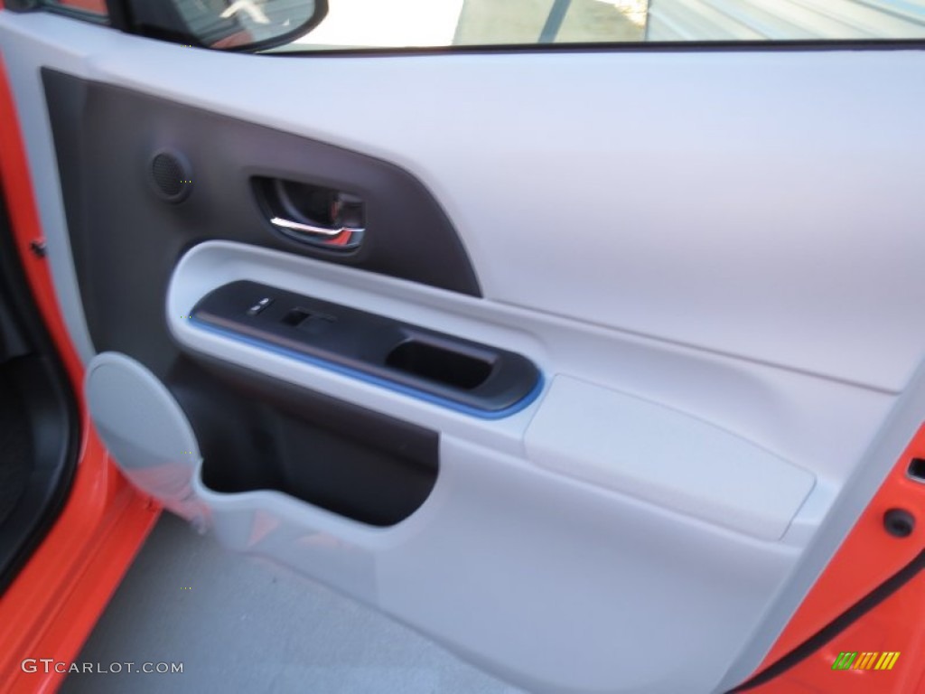 2012 Toyota Prius c Hybrid Two Door Panel Photos