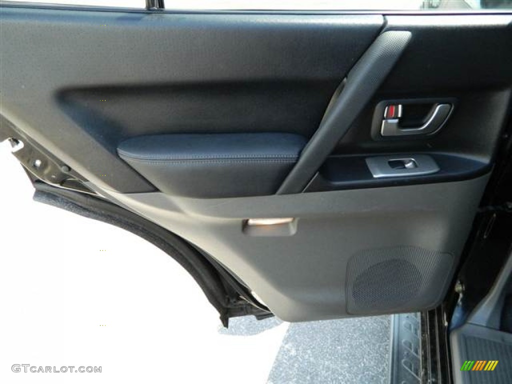 2003 Montero Limited 4x4 - Solano Black Pearl / Charcoal photo #23