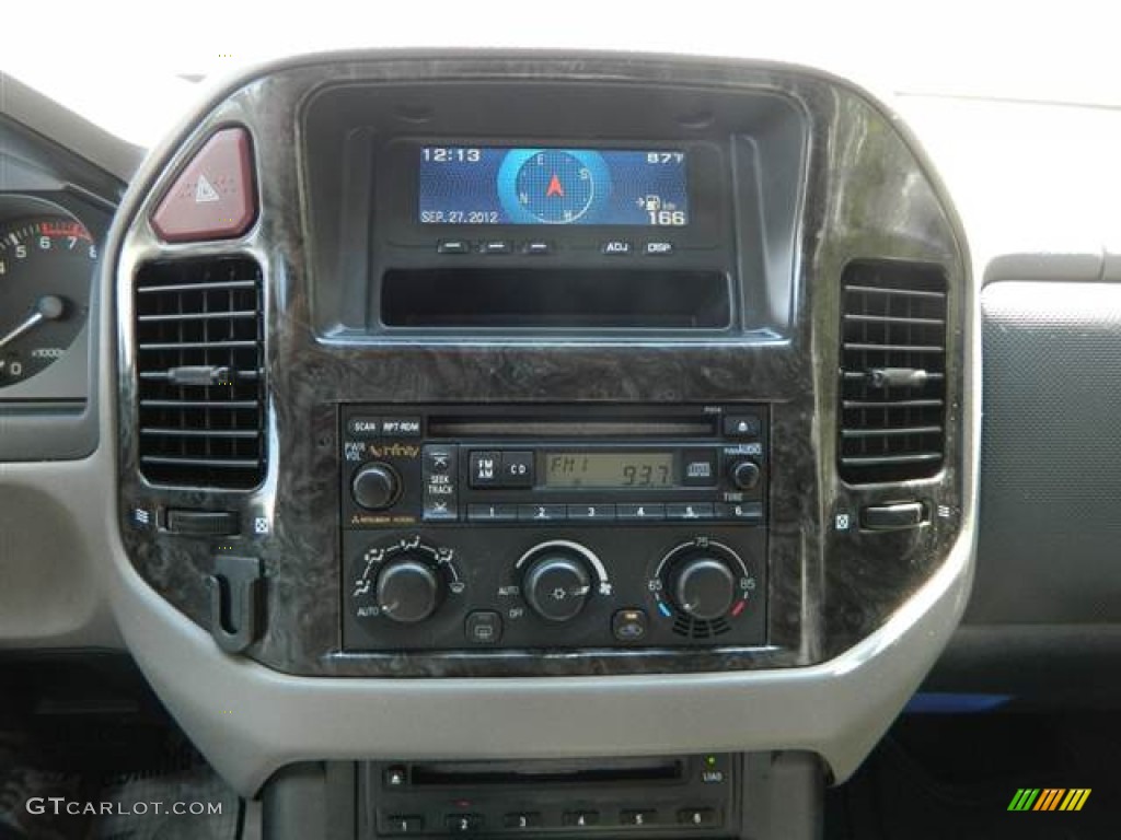 2003 Montero Limited 4x4 - Solano Black Pearl / Charcoal photo #29