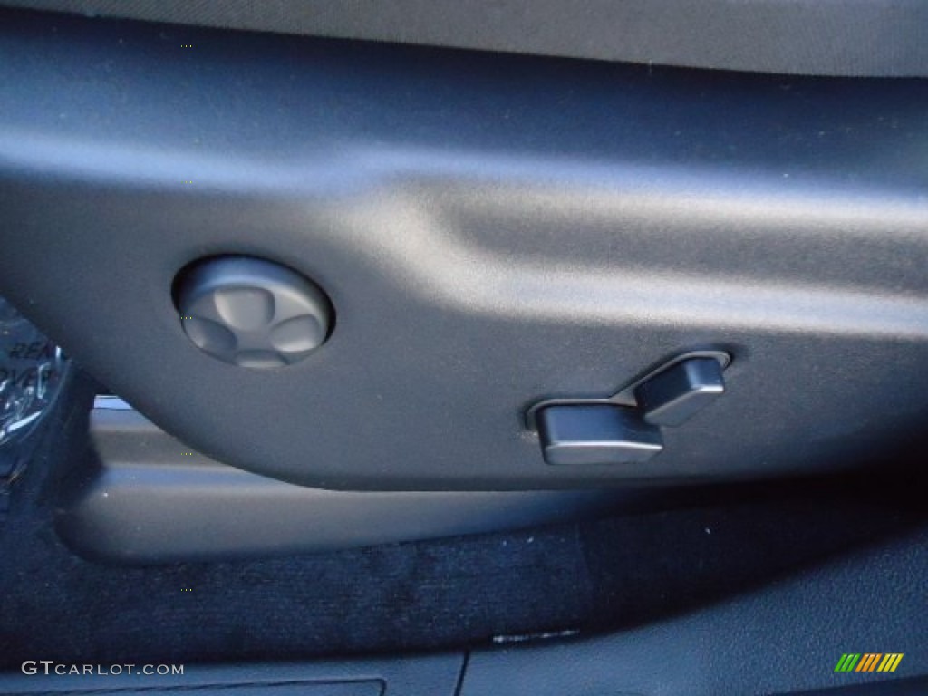 2013 Grand Cherokee Laredo X Package 4x4 - Winter Chill Pearl / Black photo #15