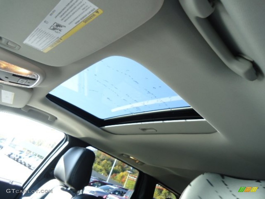 2013 Grand Cherokee Laredo X Package 4x4 - Winter Chill Pearl / Black photo #16