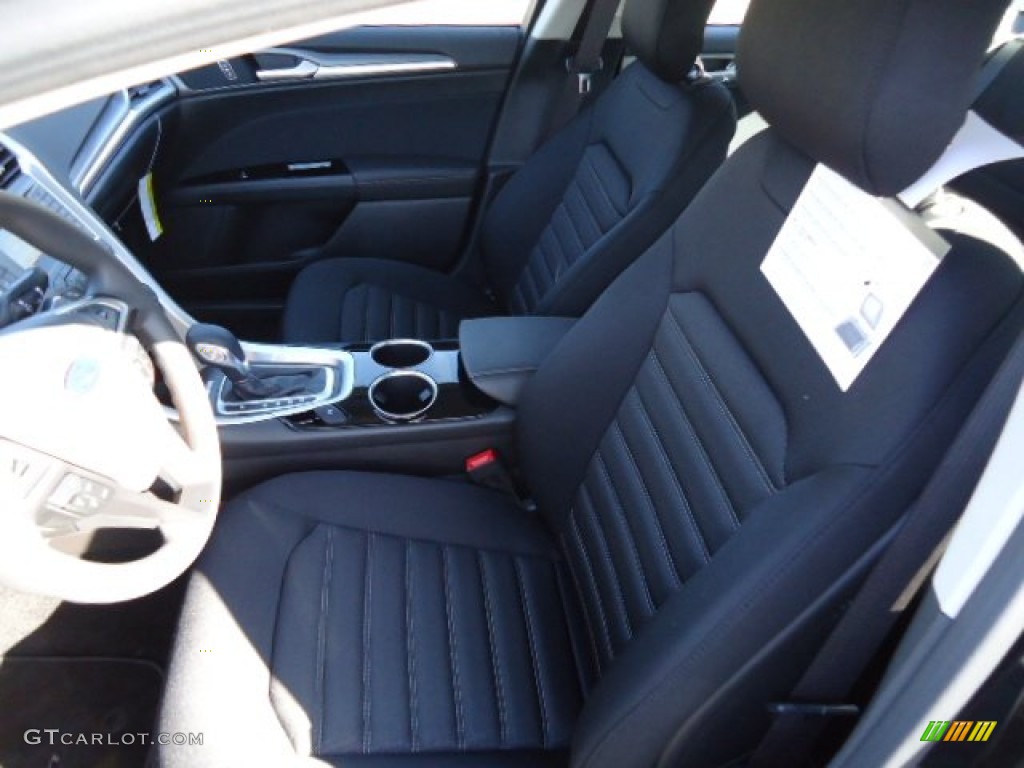 2013 Ford Fusion SE Front Seat Photo #72477706