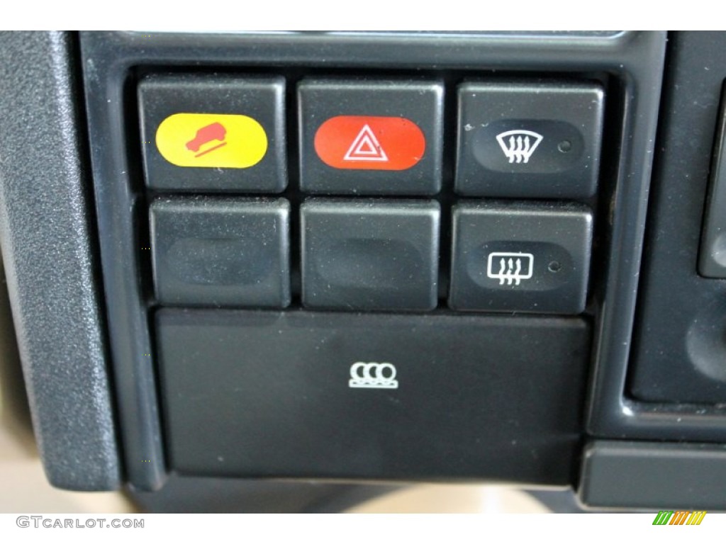 2004 Land Rover Discovery SE7 Controls Photo #72480714
