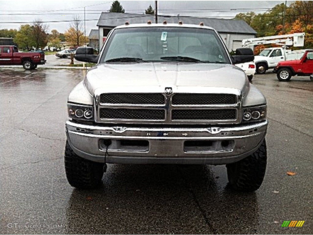 1999 Ram 2500 ST Extended Cab 4x4 - Bright Silver Metallic / Agate photo #3