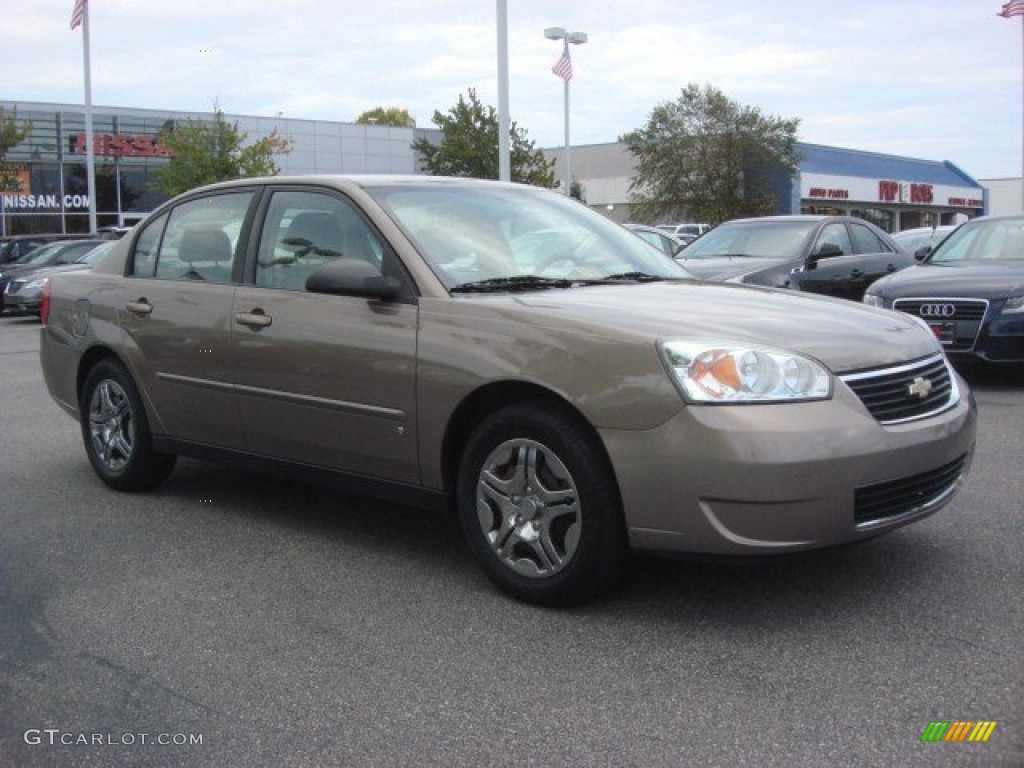 2007 Malibu LS V6 Sedan - Amber Bronze Metallic / Cashmere Beige photo #2