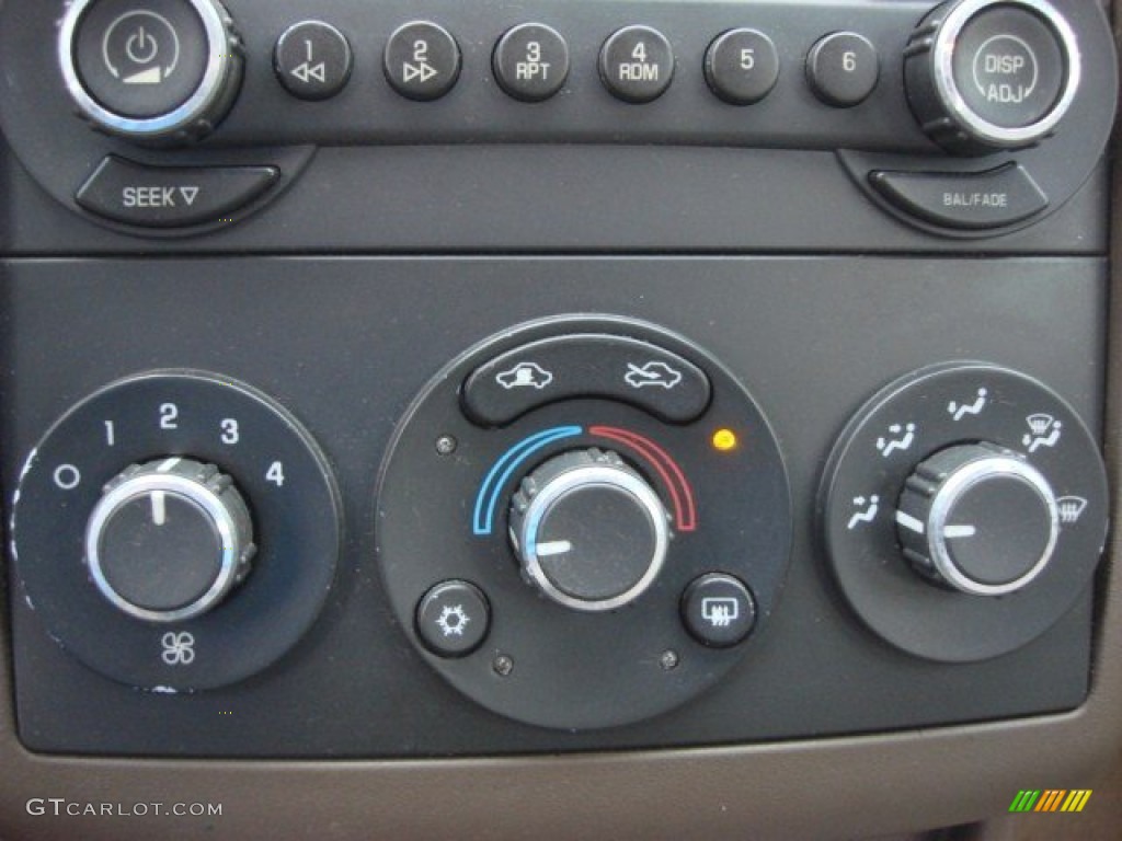 2007 Chevrolet Malibu LS V6 Sedan Controls Photos