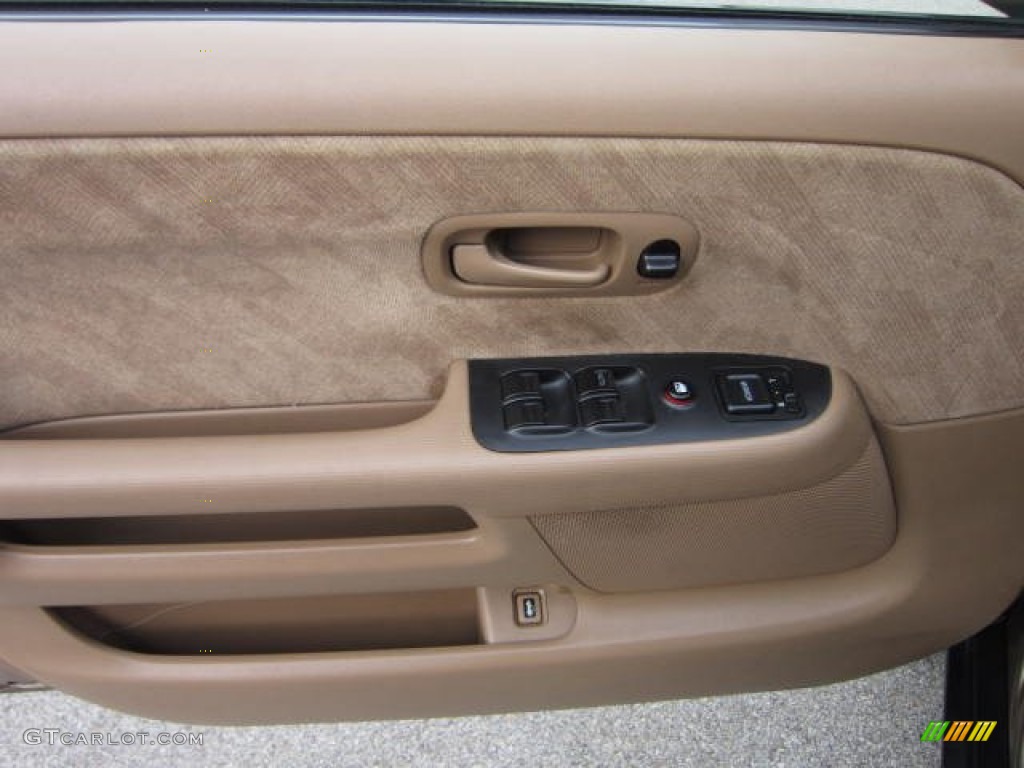 2004 Honda CR-V EX Door Panel Photos