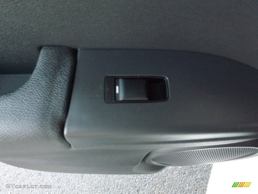 2011 Caliber Mainstreet - Bright White / Dark Slate/Medium Graystone photo #18