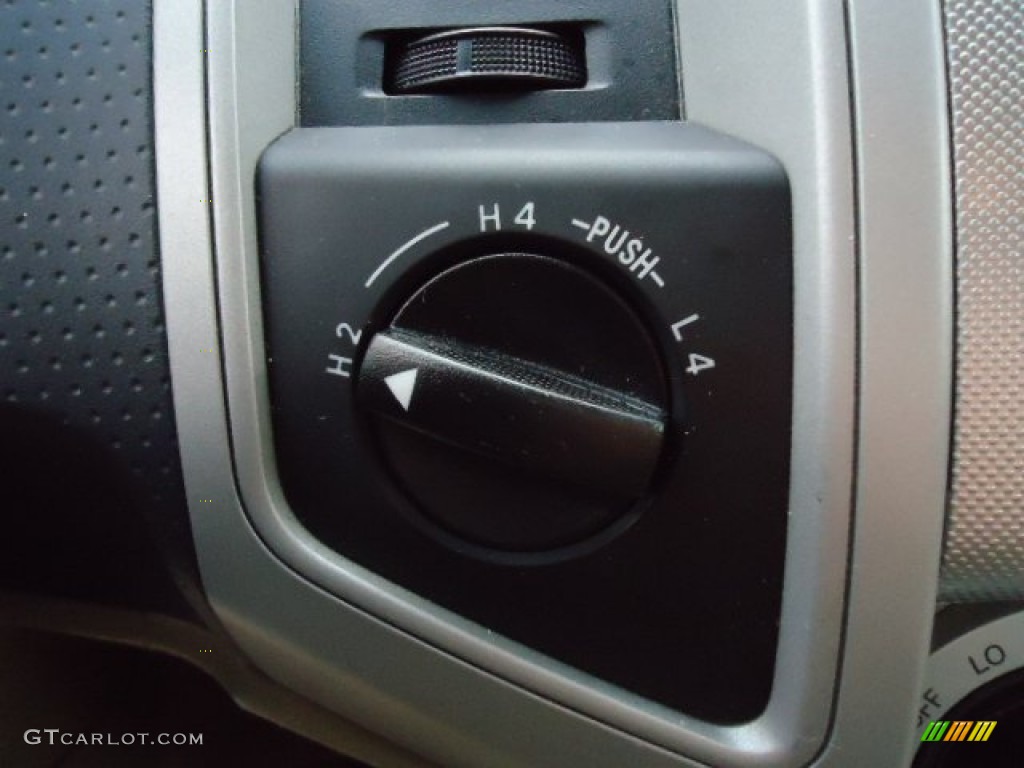 2010 Toyota Tacoma V6 SR5 Access Cab 4x4 Controls Photos