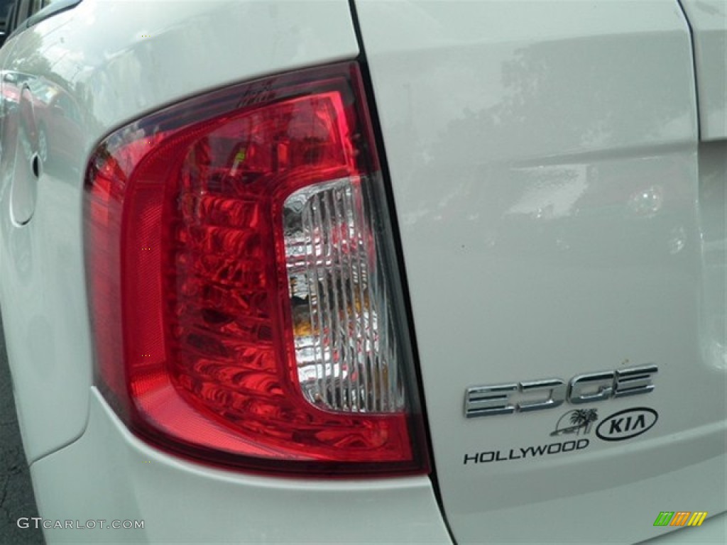 2011 Edge SEL - White Suede / Medium Light Stone photo #15