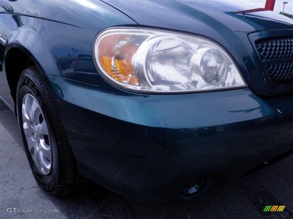 2004 Sedona LX - Dark Green Emerald / Gray photo #2