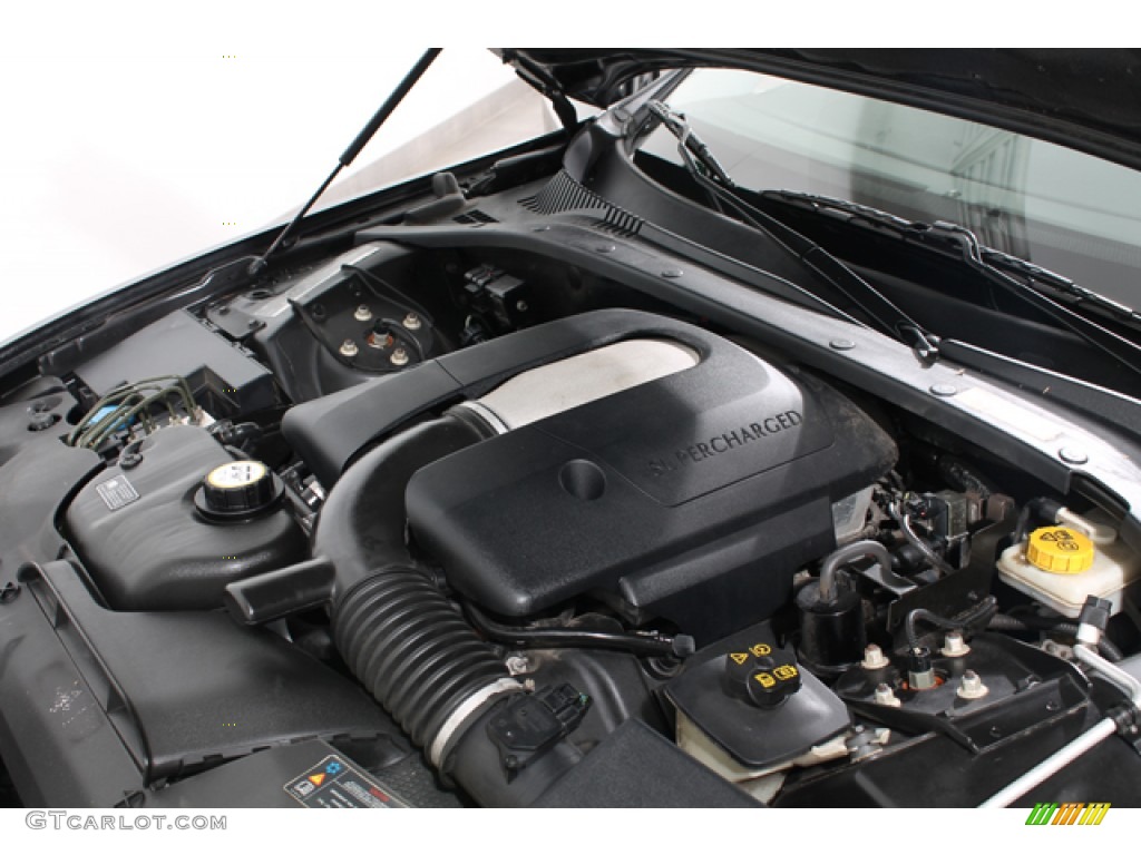 2005 Jaguar S-Type R Engine Photos