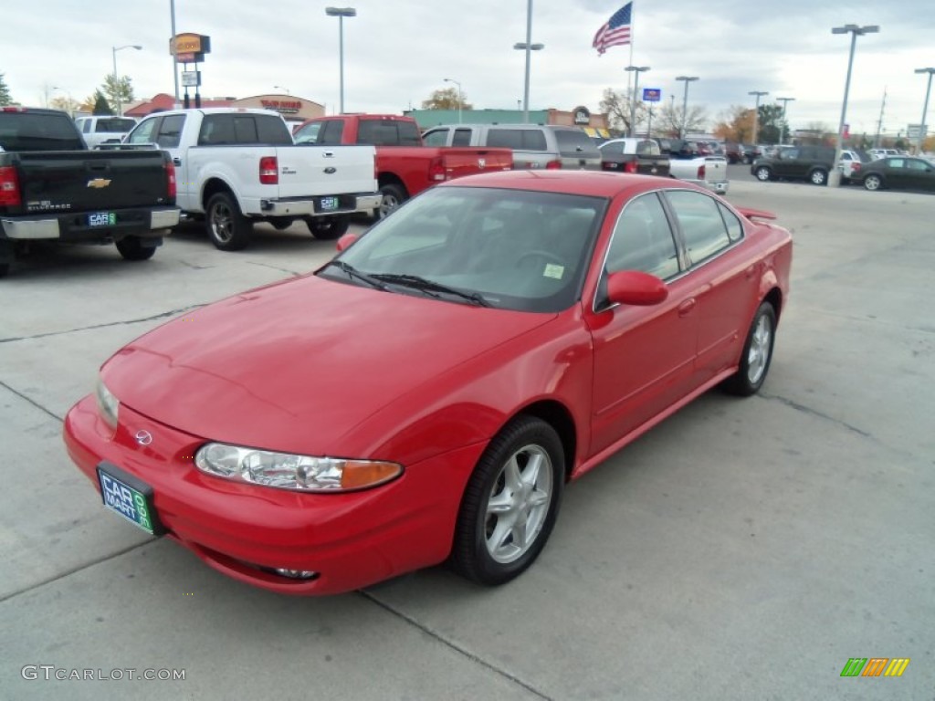 2002 Alero GL Sedan - Bright Red / Pewter photo #5