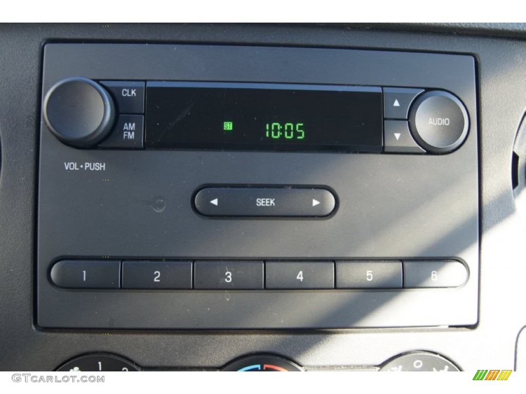 2008 Ford F350 Super Duty XL Regular Cab Audio System Photo #72500911