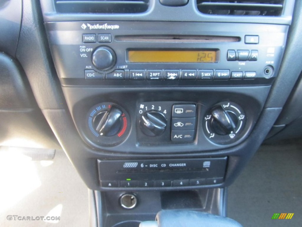 2005 Sentra 1.8 S Special Edition - Code Red / Charcoal photo #12