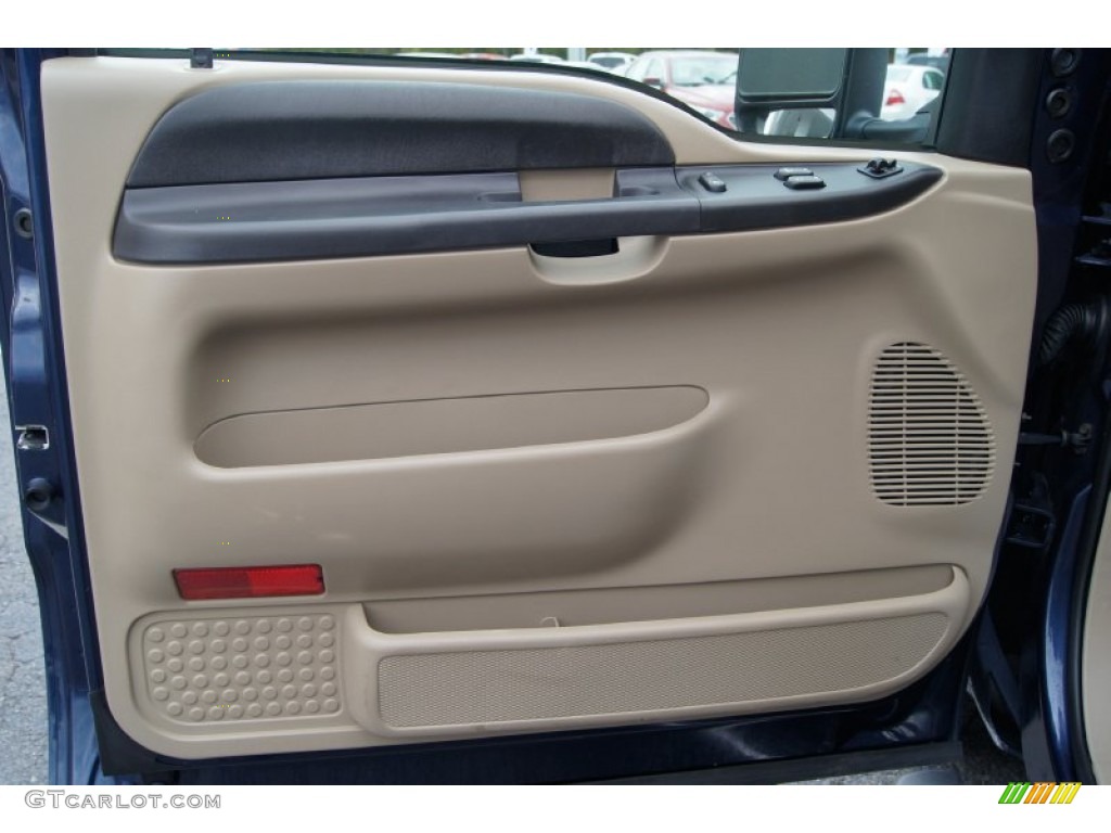 2005 Ford F250 Super Duty XLT SuperCab Tan Door Panel Photo #72502790