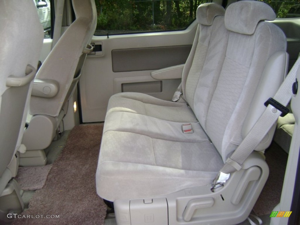 Pebble Beige Interior 2006 Ford Freestar SE Photo #72503712