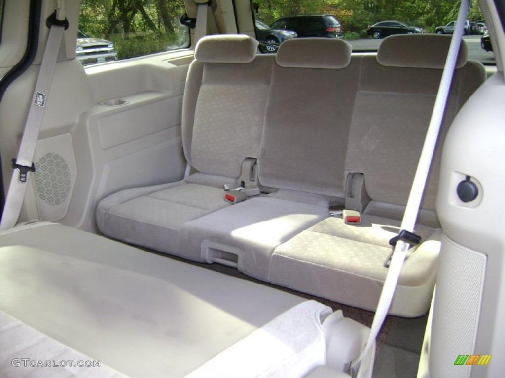 Pebble Beige Interior 2006 Ford Freestar SE Photo #72503736