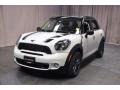 Light White - Cooper S Countryman Photo No. 1