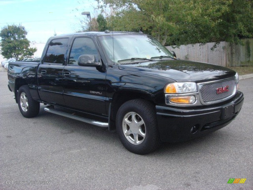 2005 Sierra 1500 Denali Crew Cab AWD - Onyx Black / Sandstone photo #2