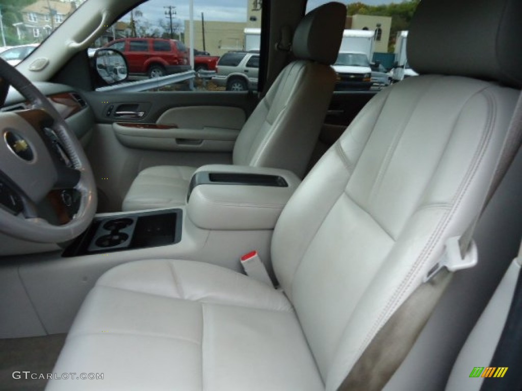 2008 Chevrolet Avalanche LT 4x4 Front Seat Photo #72513297