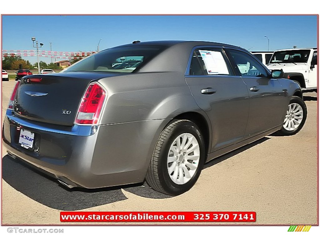 2012 300  - Tungsten Metallic / Black/Light Frost Beige photo #6