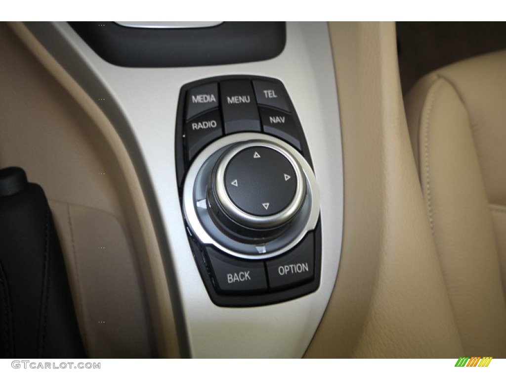 2013 BMW X1 sDrive 28i Controls Photo #72523459