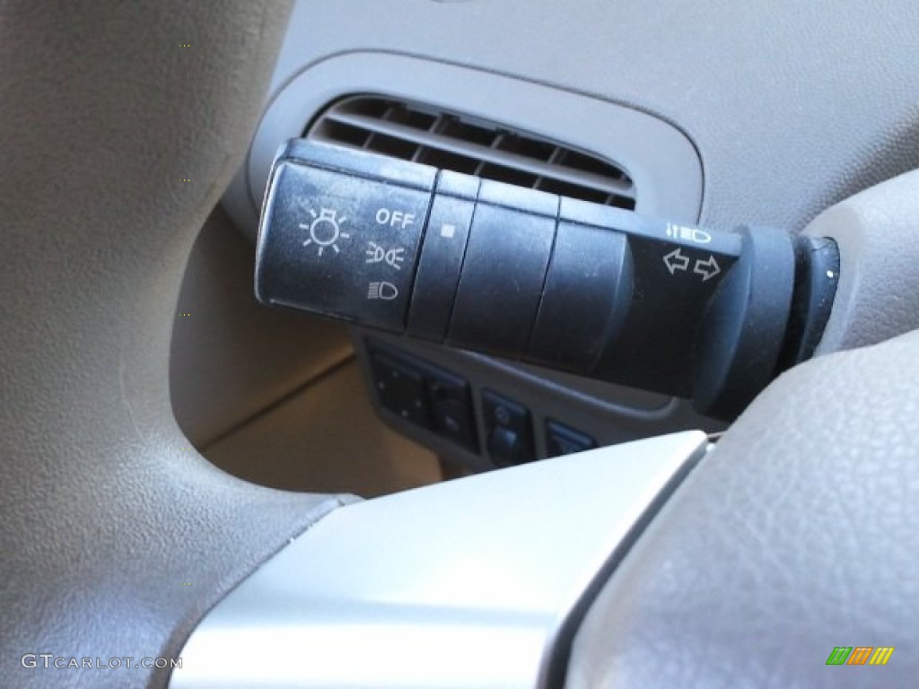 2005 Quest 3.5 S - Coral Sand Metallic / Beige photo #28