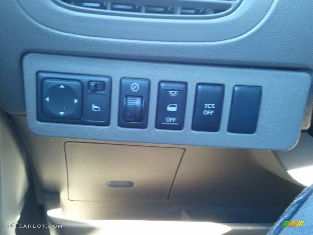 2005 Quest 3.5 S - Coral Sand Metallic / Beige photo #29