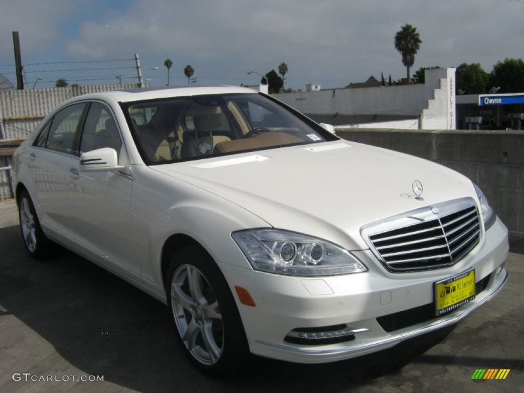 2013 S 550 Sedan - Diamond White Metallic / Cashmere/Savanna photo #1