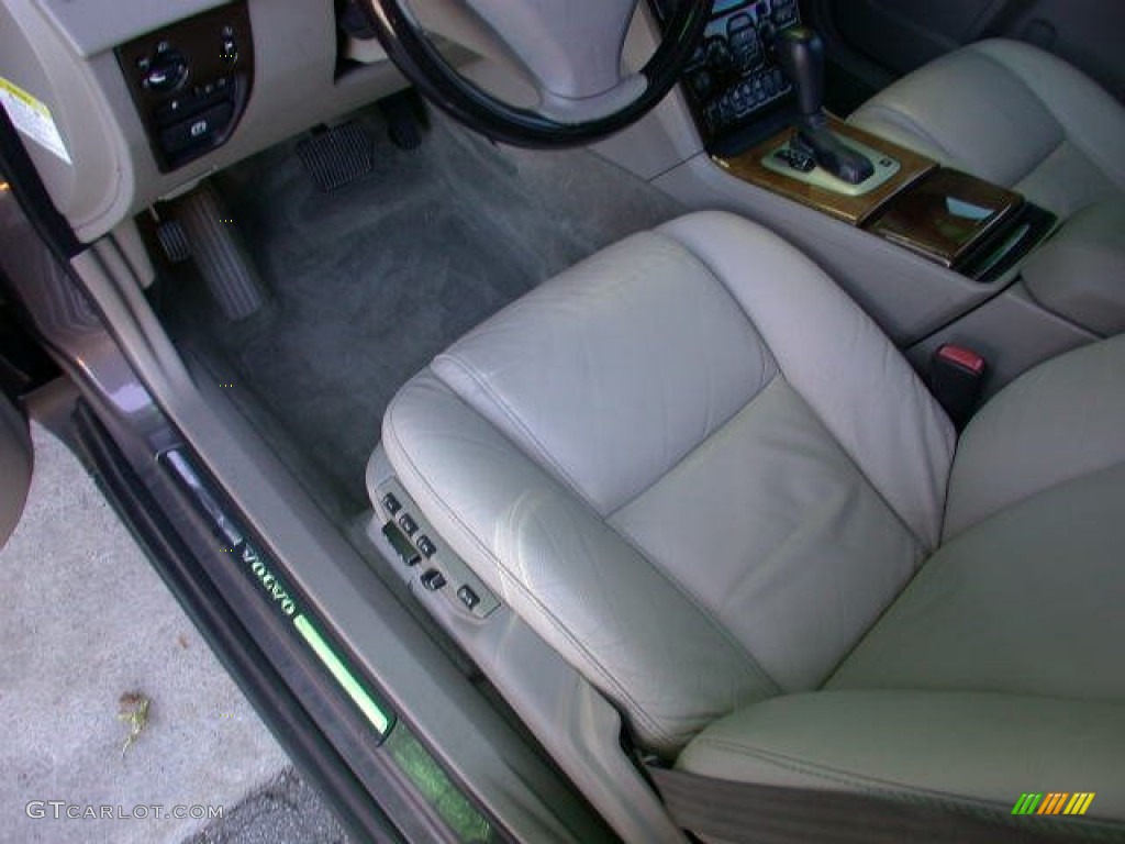 2005 XC90 V8 AWD - Titanium Gray Metallic / Taupe/Light Taupe photo #16