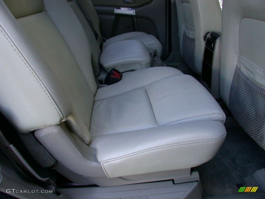 2005 XC90 V8 AWD - Titanium Gray Metallic / Taupe/Light Taupe photo #20