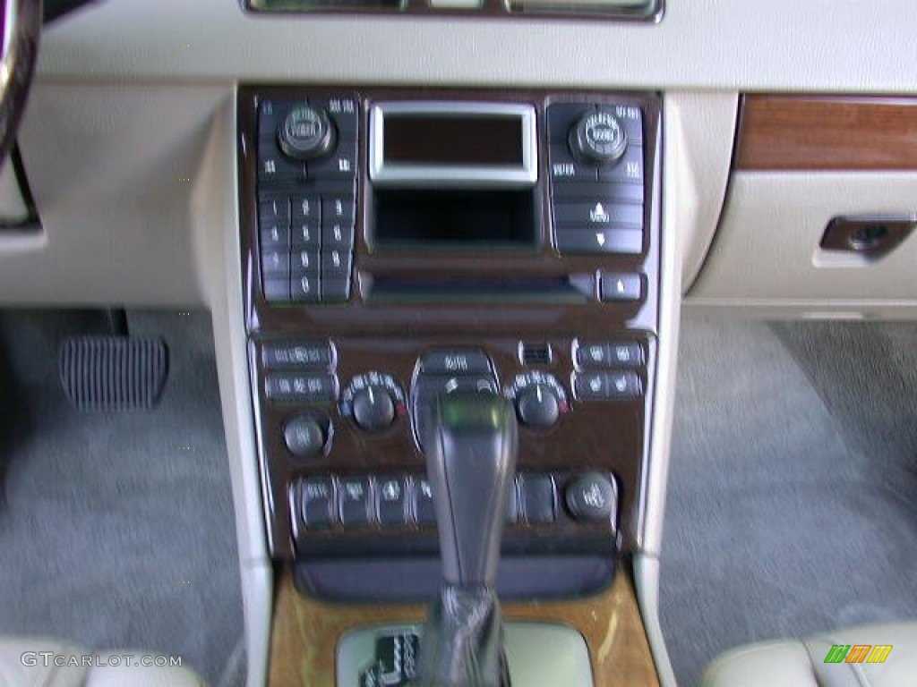 2005 XC90 V8 AWD - Titanium Gray Metallic / Taupe/Light Taupe photo #24