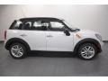 Light White - Cooper Countryman Photo No. 2