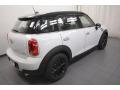 Light White - Cooper Countryman Photo No. 8