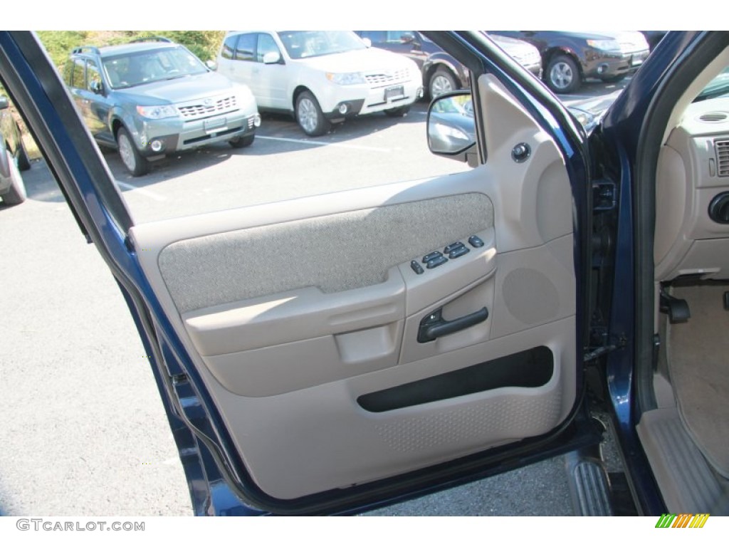 2004 Explorer XLS 4x4 - Dark Blue Pearl Metallic / Medium Parchment photo #17