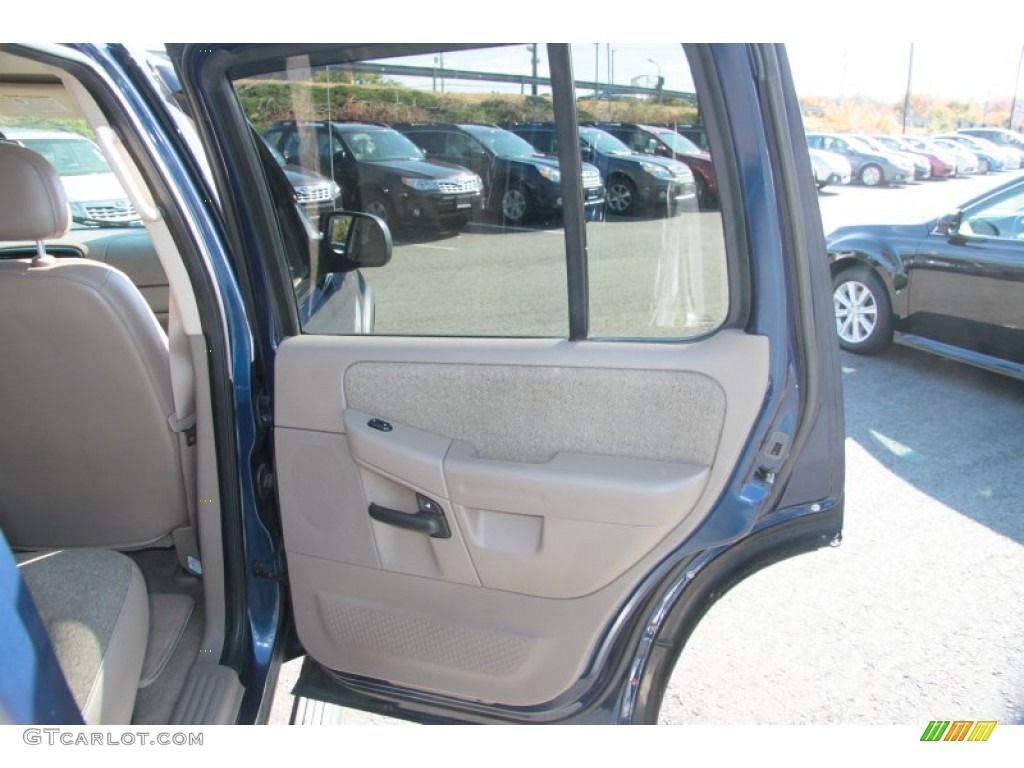 2004 Explorer XLS 4x4 - Dark Blue Pearl Metallic / Medium Parchment photo #18