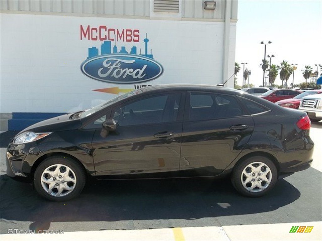 2013 Fiesta S Sedan - Tuxedo Black / Charcoal Black/Light Stone photo #2